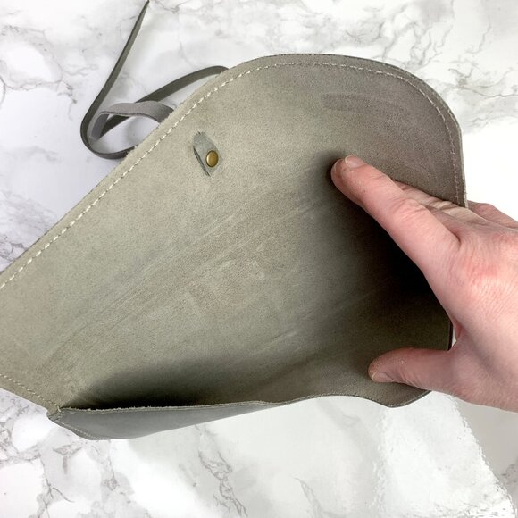 Schmincke Grey Leather Case with Cord - Picture 6 of 6